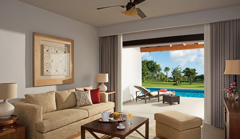 Dreams Dominicus La Romana-Preferred Club Swim Up Suite Living room_13010